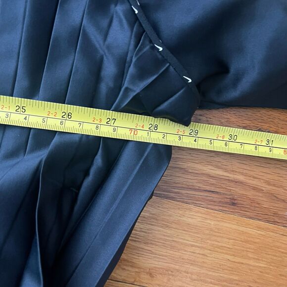 NIKE Sportswear Collection Pleated Track Jacket Small Black NEW Active Sporty - Picture 12 of 15